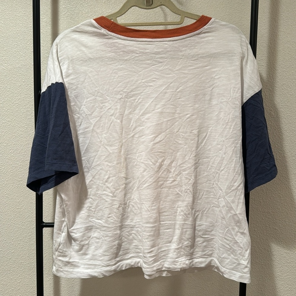 NWT Universal Thread Tshirt - Picture 3 of 4